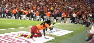 乐鱼体育在线登陆-中国足球年度最佳射手数据整理，中国足球队最佳射手