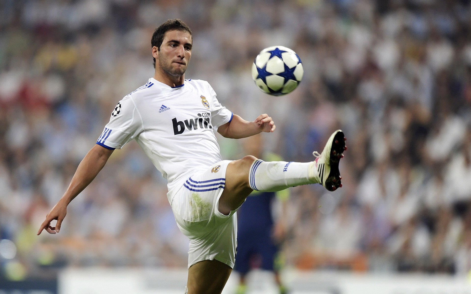 法甲球队通过数据聚类识别对手惯用进攻模式